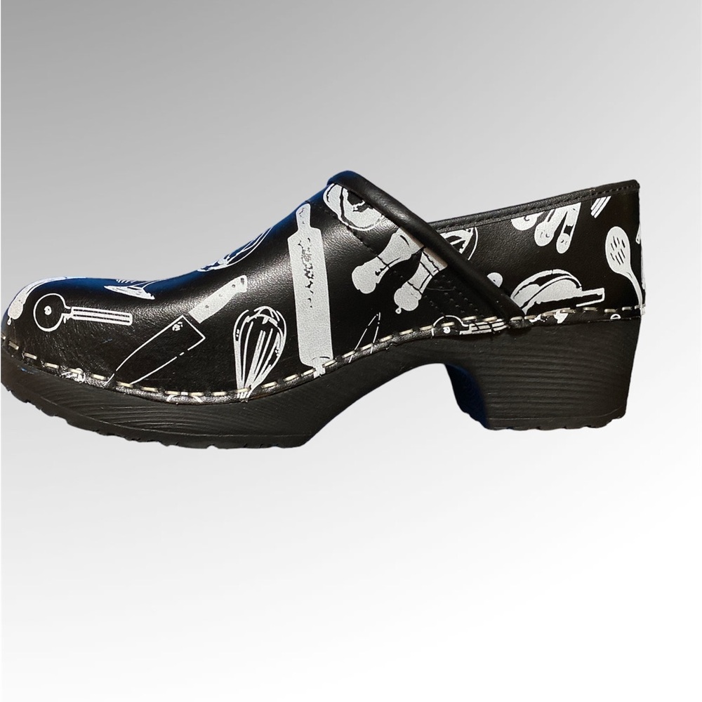 Chef Clogs- size 40